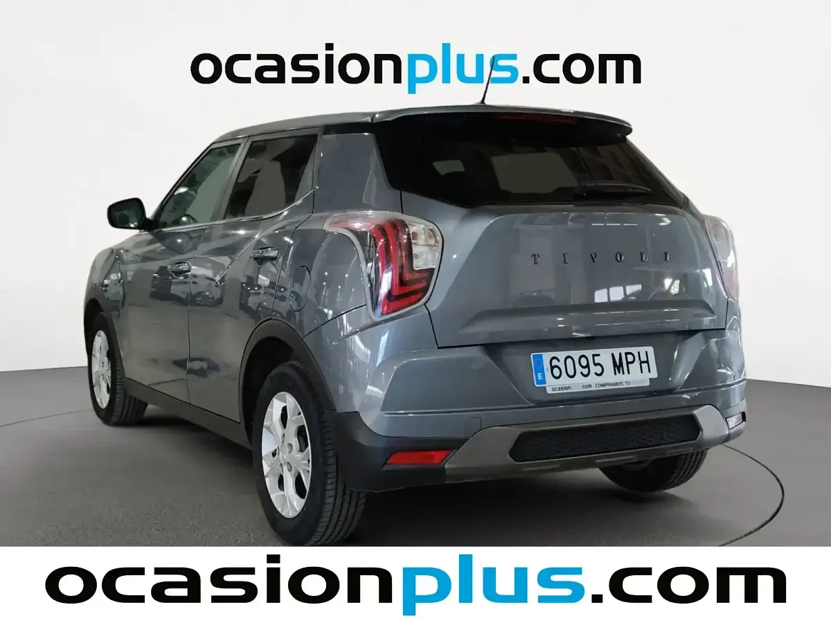Usado SsangYong Tivoli 135 CV (99 kW) 2024 Gris SUV