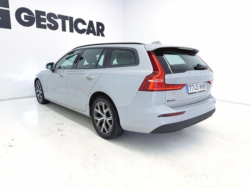 Usado Volvo V60 197 CV (144 kW) 2023 Gris Familiar