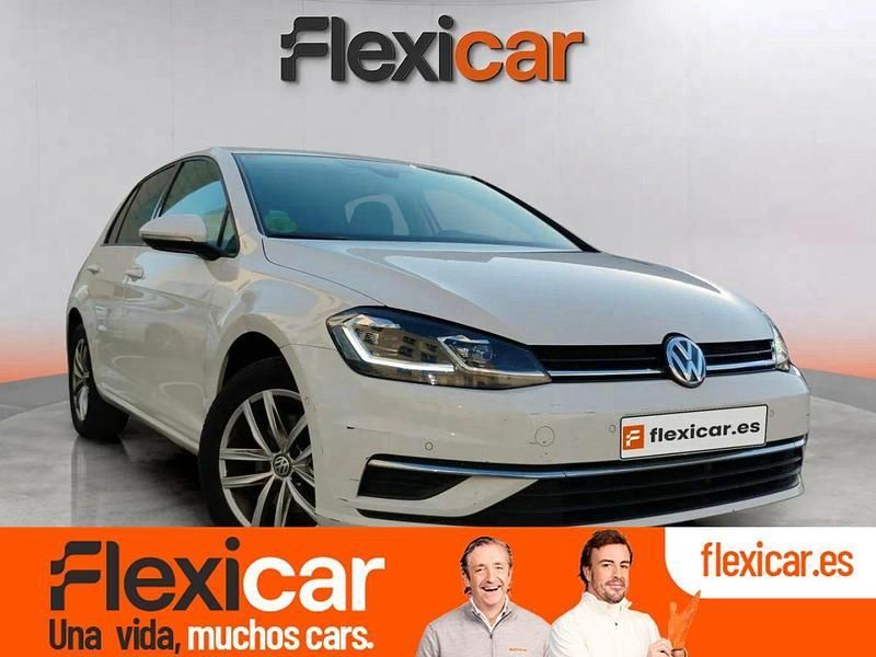 Blanco Usado 2017 VW Golf VII Advance Utilitario | 14.490 € (Precio justo) - Imagen 1/4