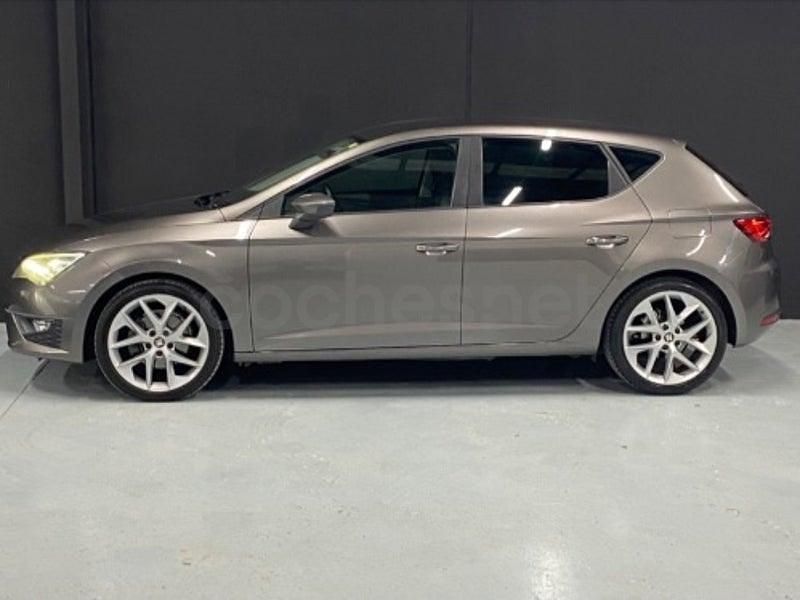 Usado Seat Leon FR 150 CV (110 kW) 2015 Beige Berlina