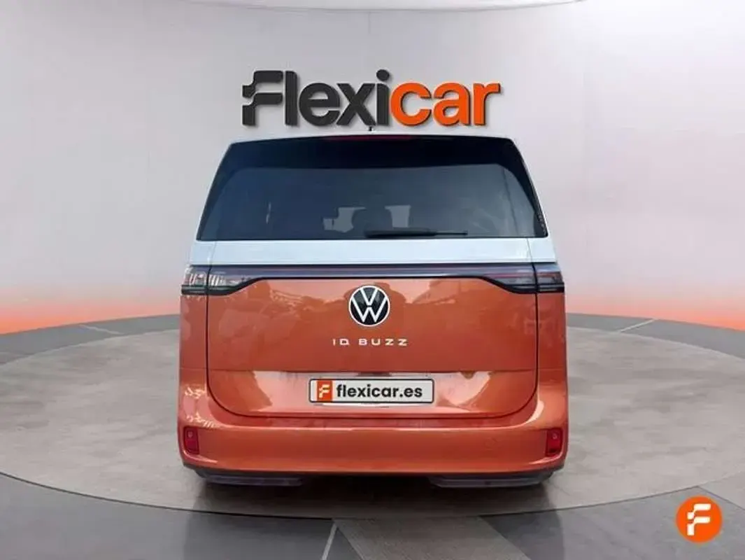 Usado VW ID. Buzz Edition 150 kW (204 CV) 2023 Naranja Monovolumen