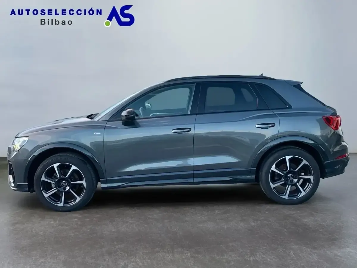 Käytetty Audi Q3 S-Line 150 HP (110 kW) 2024 Harmaa Katumaasturi