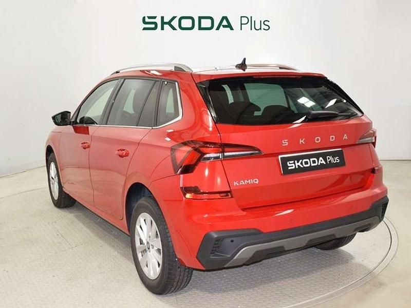 Usado Skoda Kamiq Selection 116 CV (85 kW) 2025 Rojo SUV