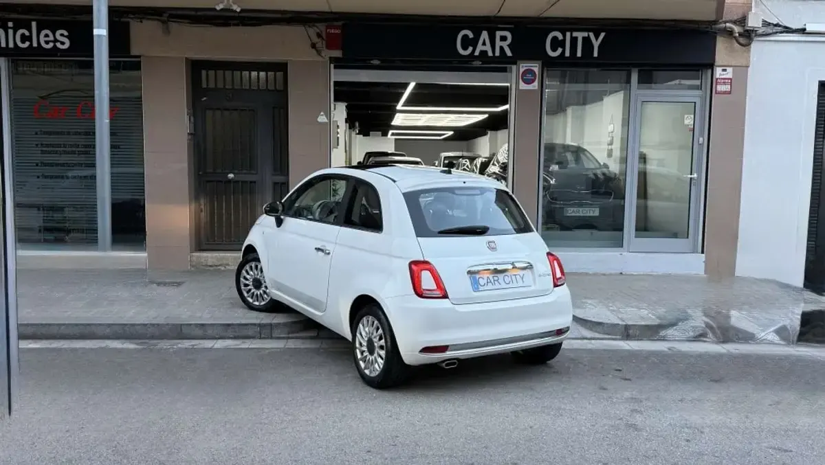 Usado Fiat 500 Dolcevita 71 CV (52 kW) 2021 Blanco Utilitario