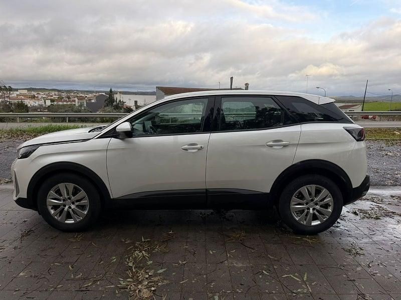 Usado Peugeot 3008 Active 130 CV (95 kW) 2021 Blanco SUV