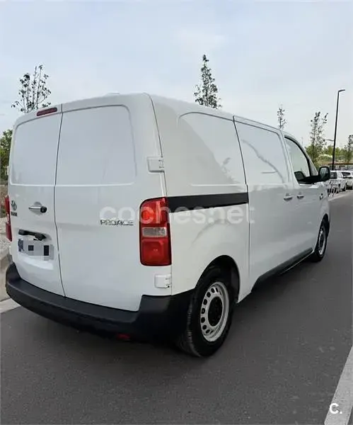 Usado Toyota Proace Verso 120 CV (88 kW) 2020 Blanco Familiar