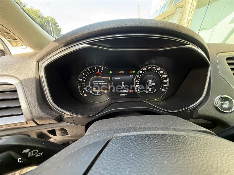 Usado Ford Mondeo Titanium 150 CV (110 kW) 2017 Gris / plata Familiar