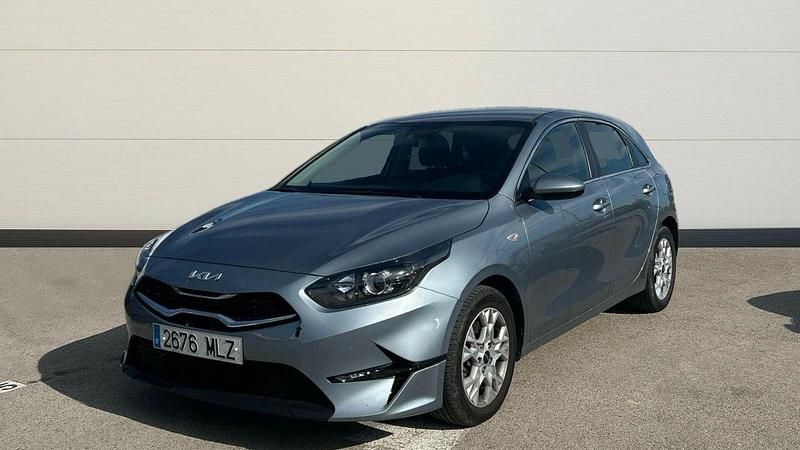 Usado Kia Ceed 100 CV (73 kW) 2023 Gris Utilitario