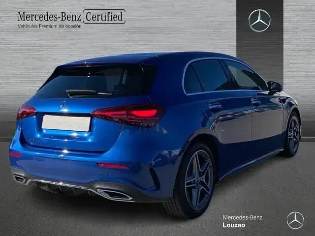 Usado Mercedes A180 116 CV (85 kW) 2025 Azul espectra Berlina