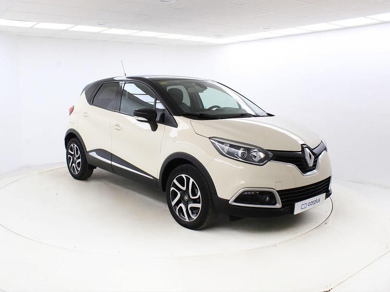 Usado Renault Captur Zen 90 CV (66 kW) 2017 Beige SUV