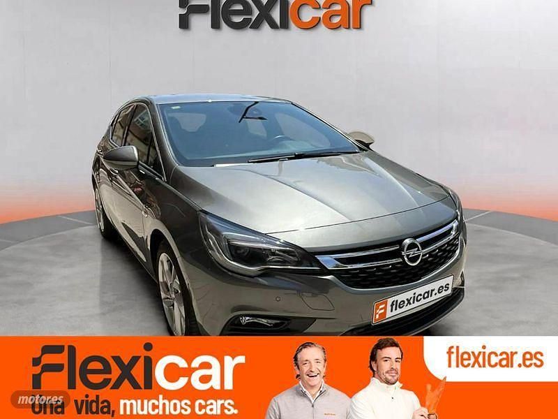 Usado Opel Astra Dynamic 110 CV (80 kW) 2018 Gris Berlina