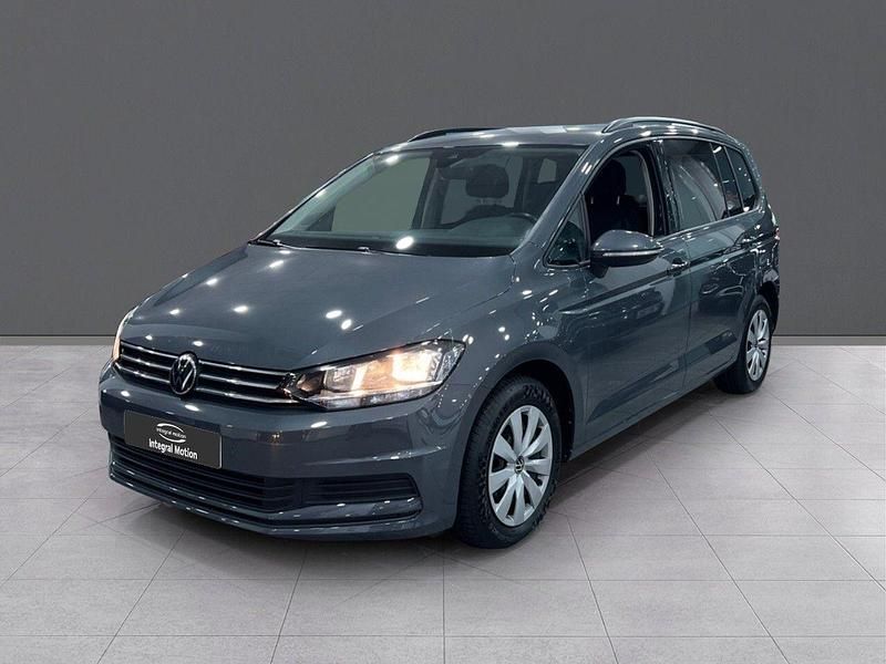 Usado VW Touran Advance 149 CV (109 kW) 2020 Grisnegro Monovolumen
