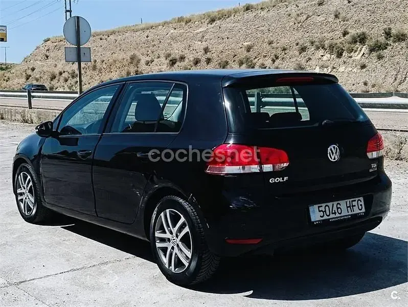 Usado VW Golf VI Advance 105 CV (77 kW) 2011 Negro Utilitario