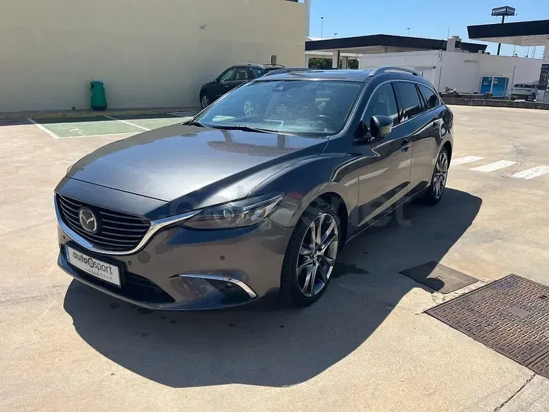 Usado Mazda 6 Luxury 150 HP (110 kW) 2018 Cinzento Carrinha