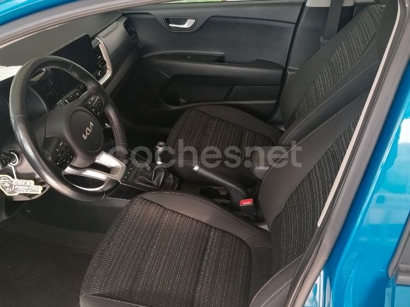 Usado Kia Stonic Plus 84 CV (61 kW) 2022 Azul SUV