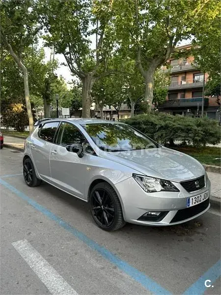 Usado Seat Ibiza FR 105 CV (77 kW) 2015 Gris / plata Berlina