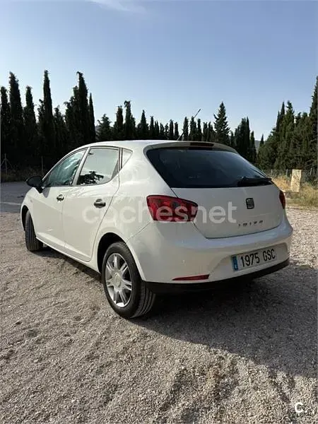 Usado Seat Ibiza Reference 80 CV (58 kW) 2009 Blanco Berlina