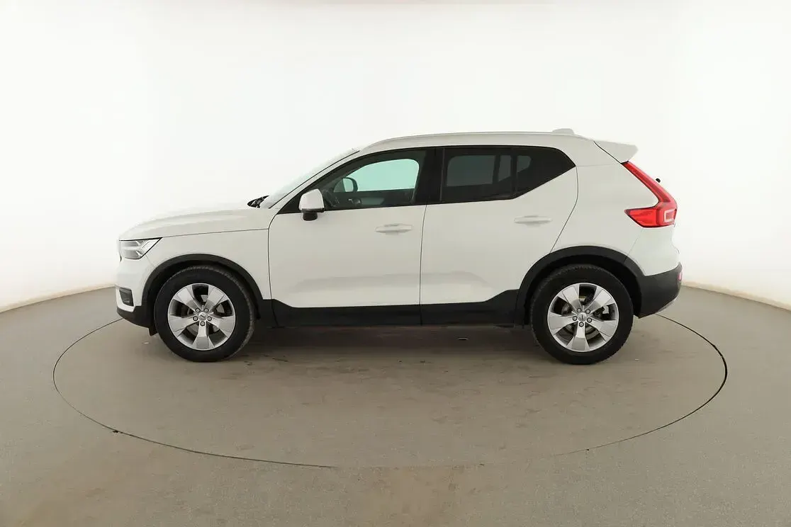 Usado Volvo XC40 Momentum 150 CV (110 kW) 2018 Blanco SUV