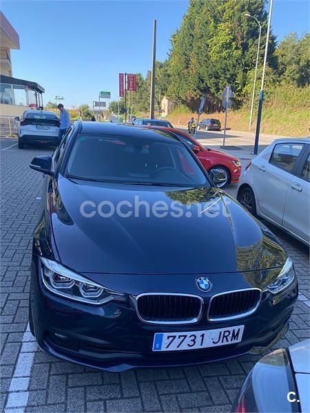 Usado BMW 318 143 CV (105 kW) 2016 Azul Familiar