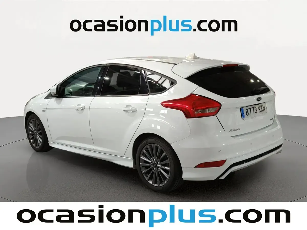Usado Ford Focus ST-Line 125 CV (91 kW) 2018 Blanco Utilitario