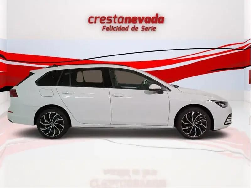 Usado VW Golf VIII Life 115 CV (84 kW) 2024 Familiar