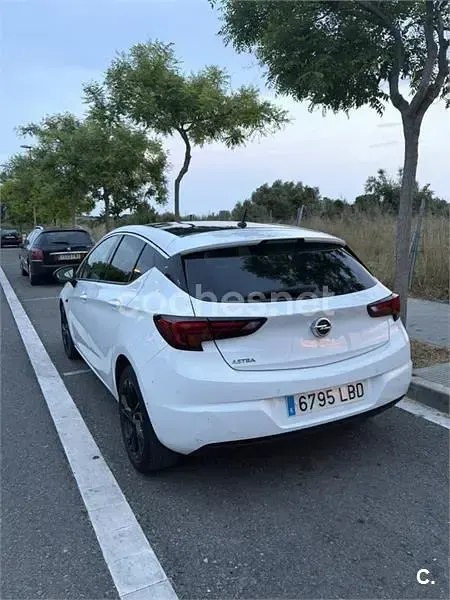 Usado Opel Astra Dynamic 150 CV (110 kW) 2019 Blanco Berlina