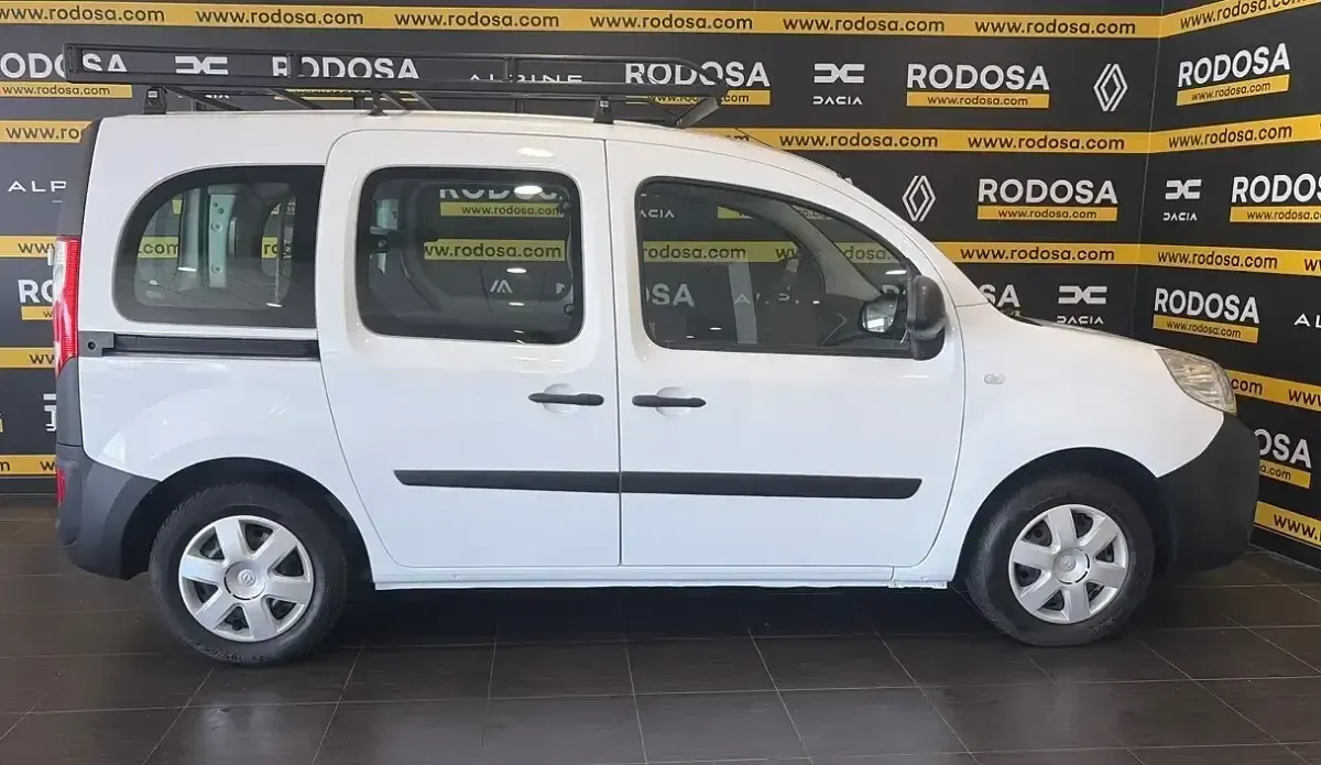 Usado Renault Kangoo 75 CV (55 kW) 2017 Blanco Monovolumen