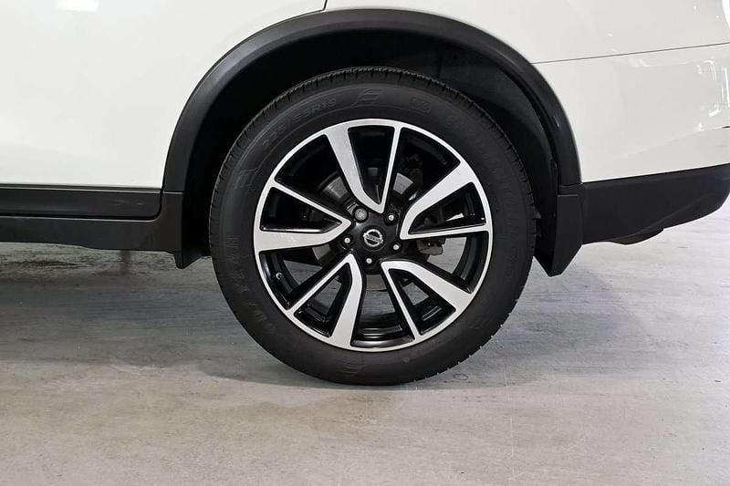 Blanco Usado 2015 Nissan X-Trail Tekna SUV | 8211 € (Super precio) - Imagen 1/1