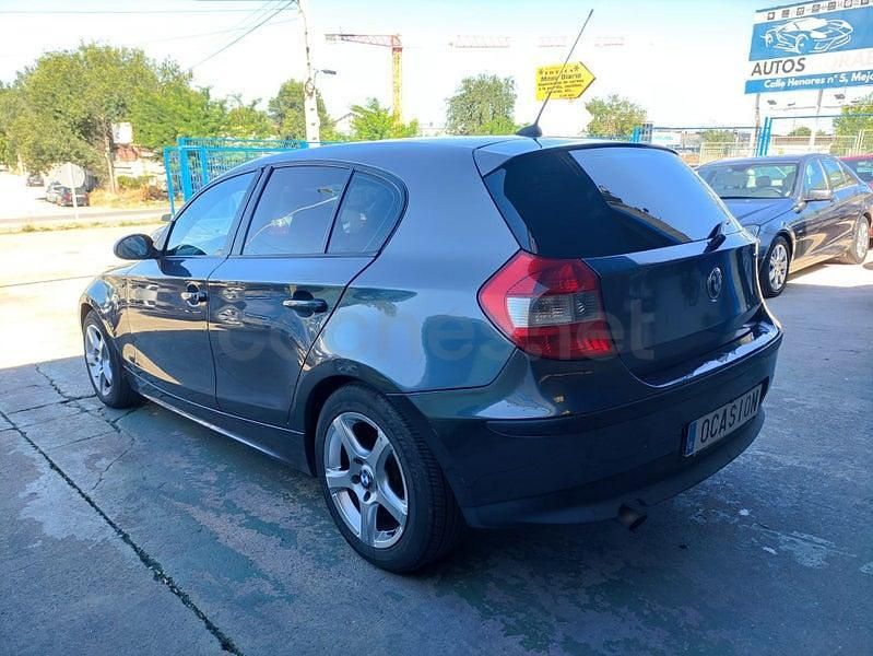 Usado BMW 118 143 CV (105 kW) 2007 Gris / plata Utilitario