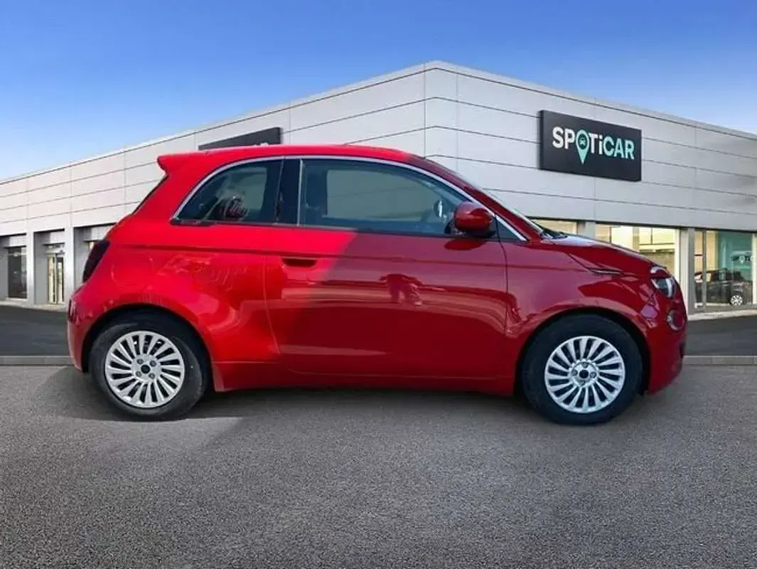 Usado Fiat 500e Red 86 kW (118 CV) 2022 Rojo Berlina