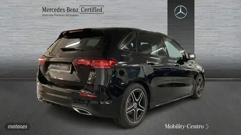 Usado Mercedes B200 149 CV (109 kW) 2025 Negro Utilitario