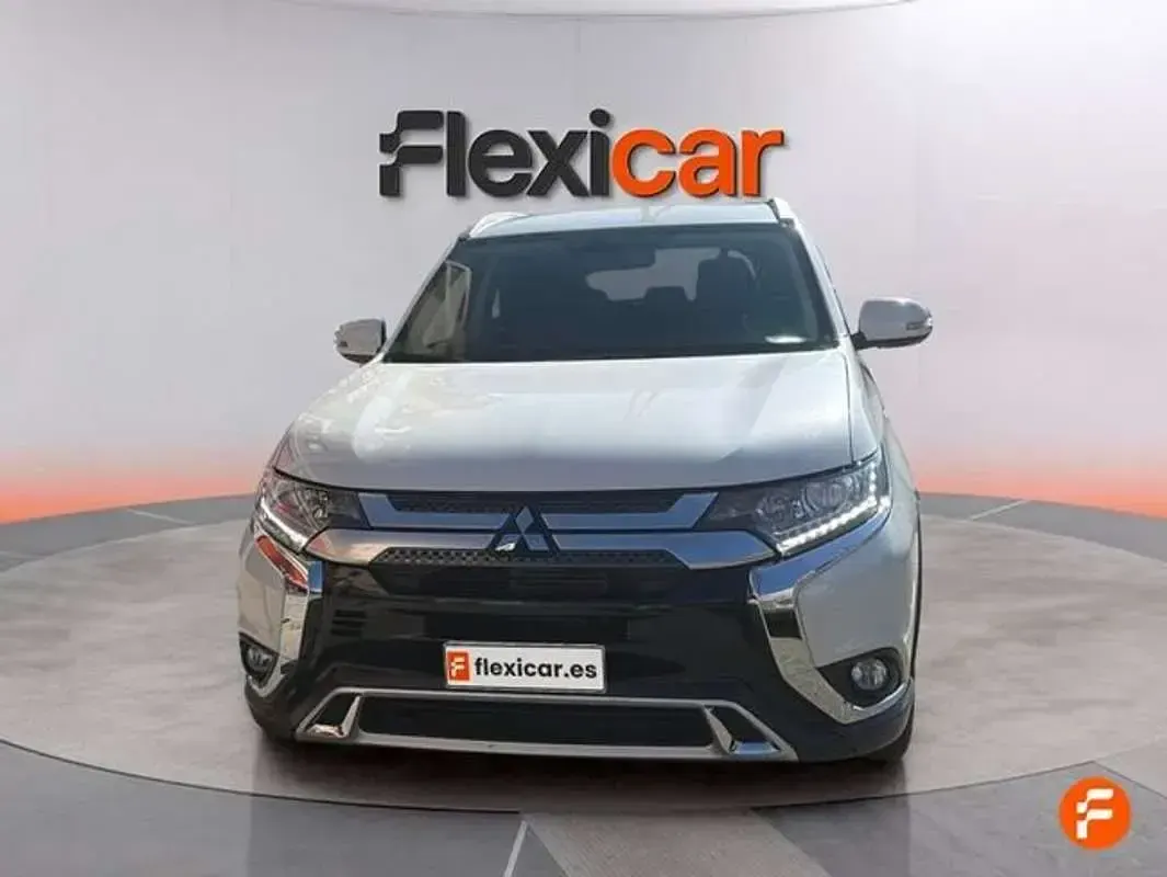 Usado Mitsubishi Outlander 150 CV (110 kW) 2019 Blanco SUV