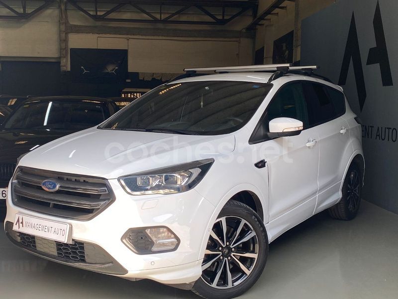 Blanco Usado 2017 Ford Kuga ST-Line SUV | 16.990 € (Precio justo) - Imagen 1/4