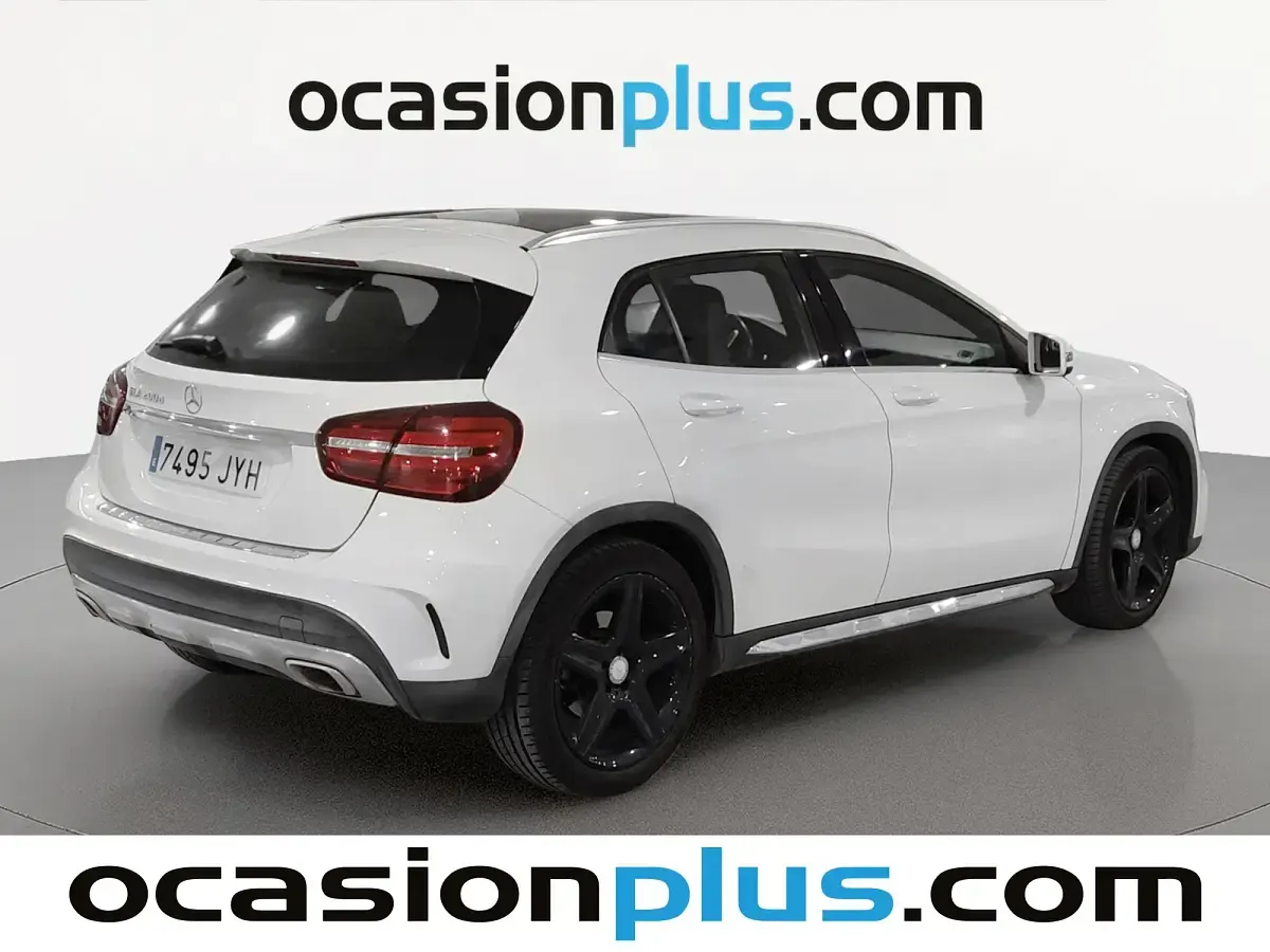 Usado Mercedes GLA200 AMG 136 CV (100 kW) 2017 Blanco SUV