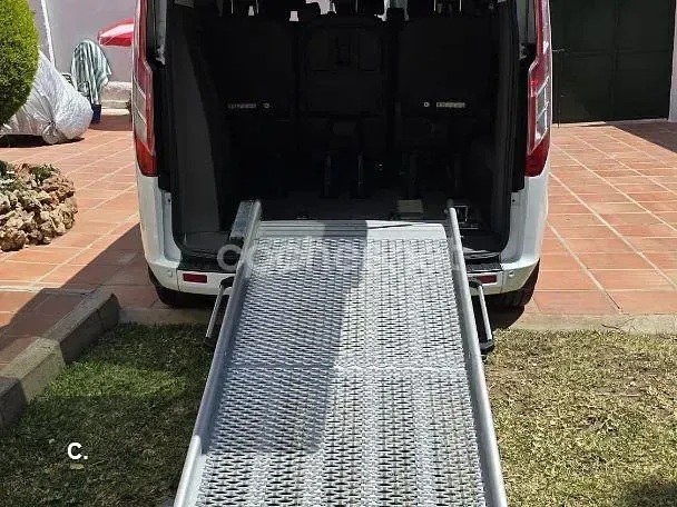 Usado Ford Tourneo Custom Titanium 170 CV (125 kW) 2023 Blanco Van