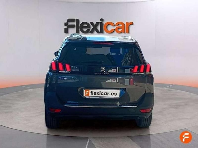 Usado Peugeot 5008 Allure 131 CV (96 kW) 2018 Gris SUV