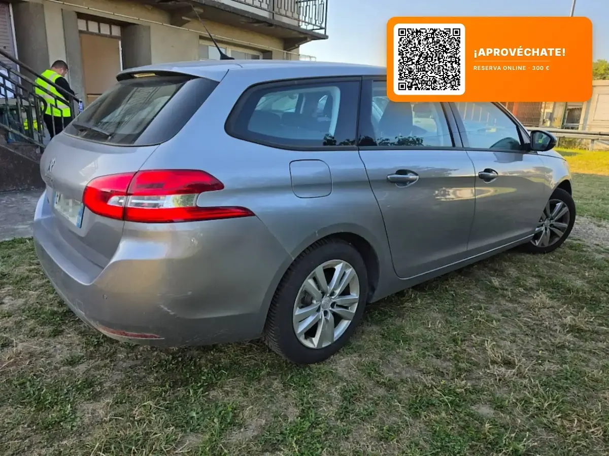 Usado Peugeot 308 SW Active 110 CV (80 kW) 2018 Gris Familiar
