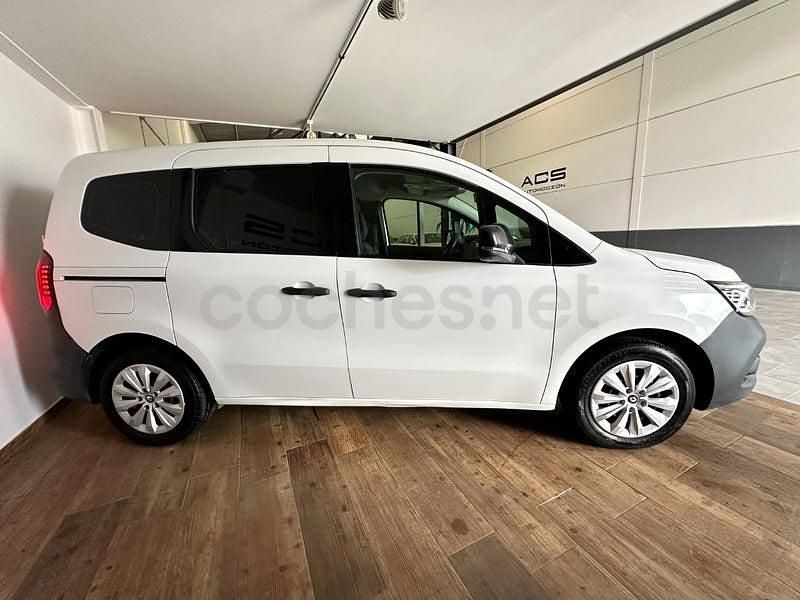 Usado Renault Kangoo Techno 95 CV (69 kW) 2022 Blanco Monovolumen