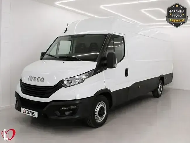 Usado Iveco Daily 170 CV (125 kW) 2023 Blanco Berlina