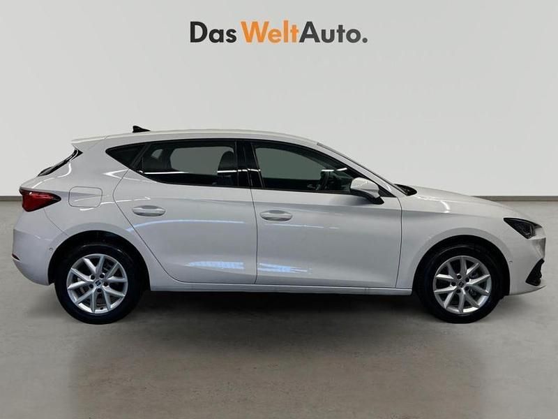 Usado Seat Leon Style 116 CV (85 kW) 2024 Blanco Berlina