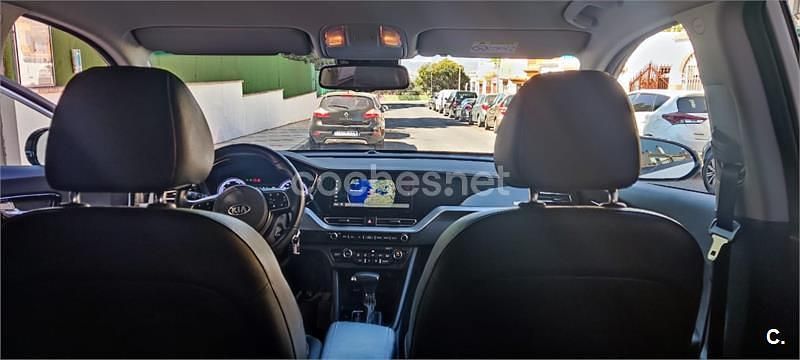 Käytetty Kia Niro 141 HP (103 kW) 2021 Valkoinen Katumaasturi