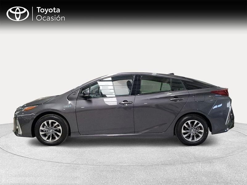 Usado Toyota Prius Advance 122 CV (89 kW) 2021 Gris Berlina