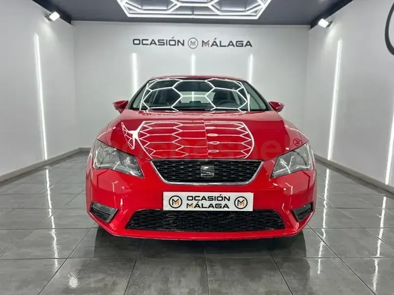 Usado Seat Leon Reference 90 CV (66 kW) 2017 Rojo Berlina