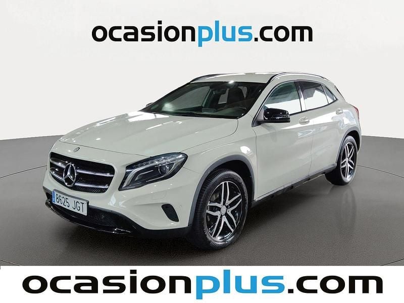 Blanco Usado 2015 Mercedes GLA200 Urban SUV | 16.575 € (Precio justo) - Imagen 1/4