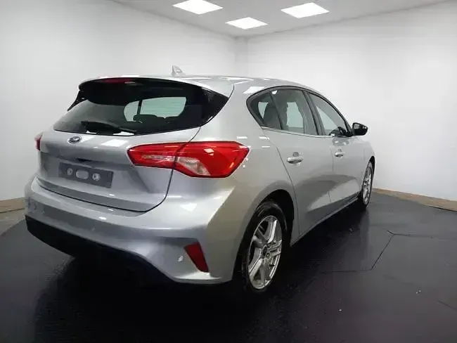 Usado Ford Focus Active 126 CV (92 kW) 2021 Gris Berlina