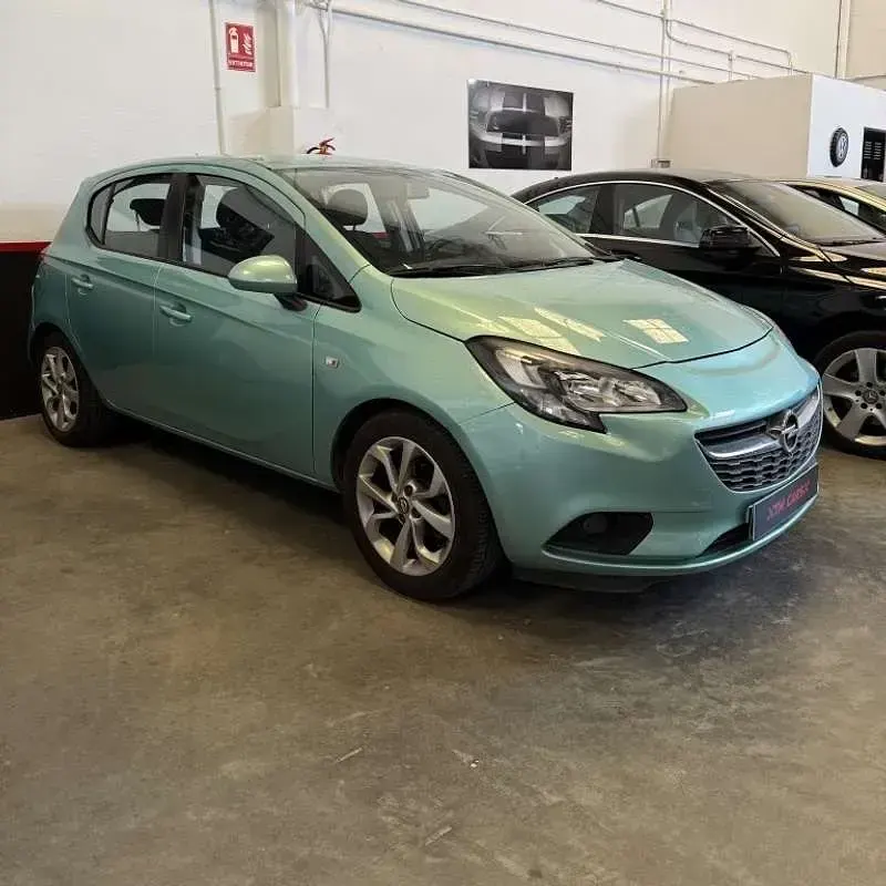 Usado Opel Corsa Color Edition 90 CV (66 kW) 2015 Azul Utilitario