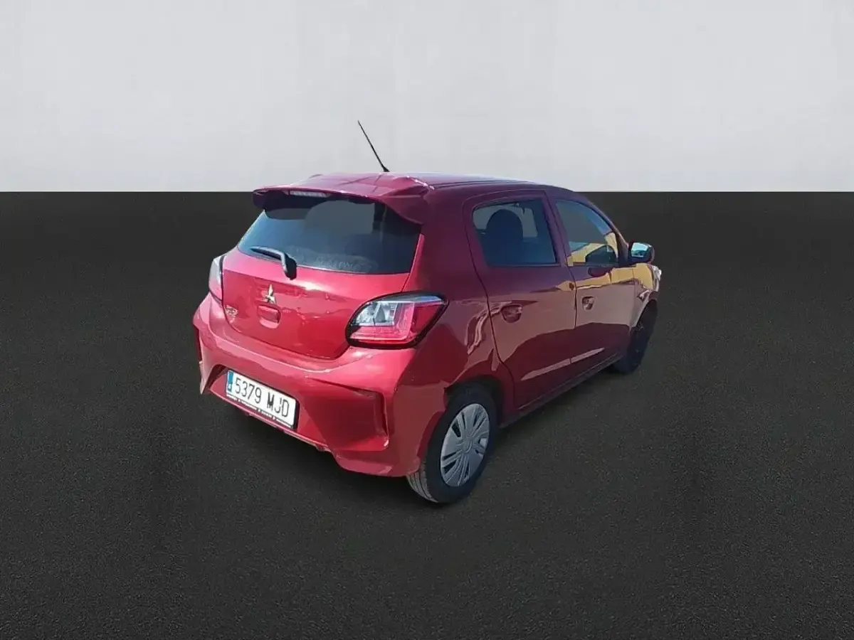 Usado Mitsubishi Space Star Motion 71 CV (52 kW) 2023 Rojo Utilitario