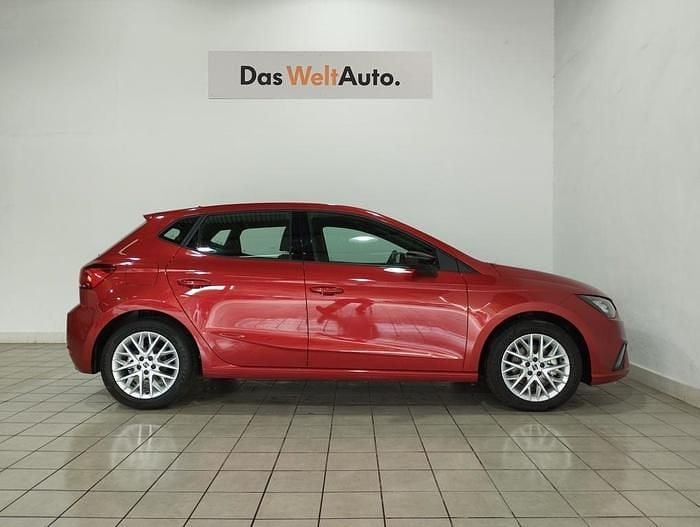 Usado Seat Ibiza FR 116 HP (85 kW) 2024 Vermelho Sedan