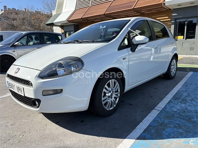 Blanco Usado 2013 Fiat Punto Lounge Berlina | 4500 € (Buen precio) - Imagen 1/4