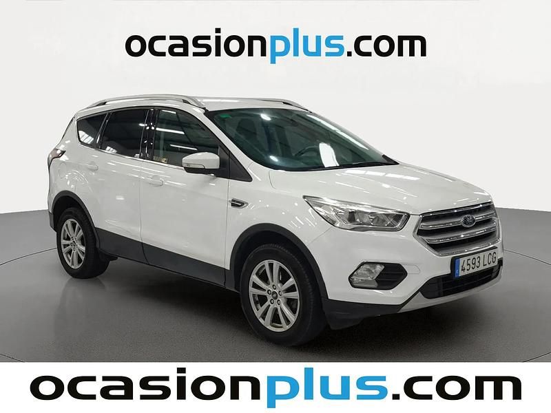 Usado Ford Kuga Trend+ 120 HP (88 kW) 2019 Branco SUV